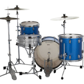 Ludwig Classic Maple Downbeat Blue Sparkle L84023AX32_C_Internet_5323