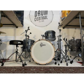 Gretsch Renown Maple 22" 3 Piece Shell Pack - Silver Oyster Pearl w/DW 5000 Hardware incl. Pedal & Stool