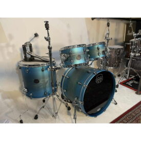 Mapex Saturn Evolution 22" Hybrid Blend 4 Piece Drum Kit - Exotic Azure Burst w/Mapex 600 Hardware - Image 3