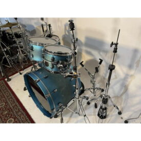 Mapex Saturn Evolution 22" Hybrid Blend 4 Piece Drum Kit - Exotic Azure Burst w/Mapex 600 Hardware - Image 4