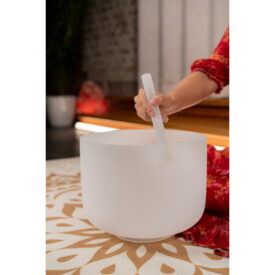 Meinl Sonic Energy 12" Crystal Singing Bowl, Note C4, 440 Hz, Root Chakra - Image 3