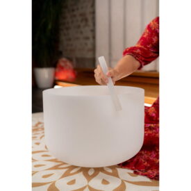 Meinl Sonic Energy 16" Crystal Singing Bowl, Note D3, 440 Hz, Sacral Chakra - Image 3