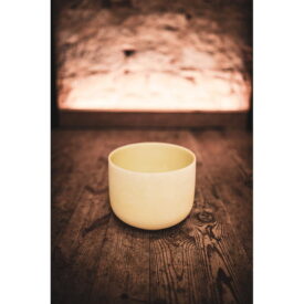 Meinl Sonic Energy 10" Crystal Singing Bowl - F4/Heart Chakra/432 Hz - Fusion Emerald - Image 3