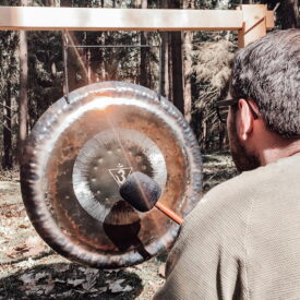 Meinl Sonic Energy 24"/60 cm Chakra Gong - Brow Chakra, 221.23 Hz, A2 - Image 3